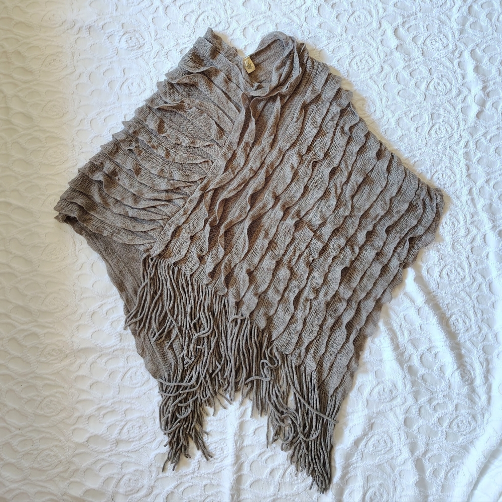 Moth Anthropologie Fringe Poncho Sweater One Size Taupe